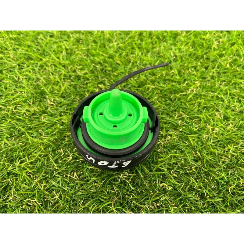 Крышка топливного бака (топливная система) Volkswagen Touareg NF 2012 3.6 7P0201550C