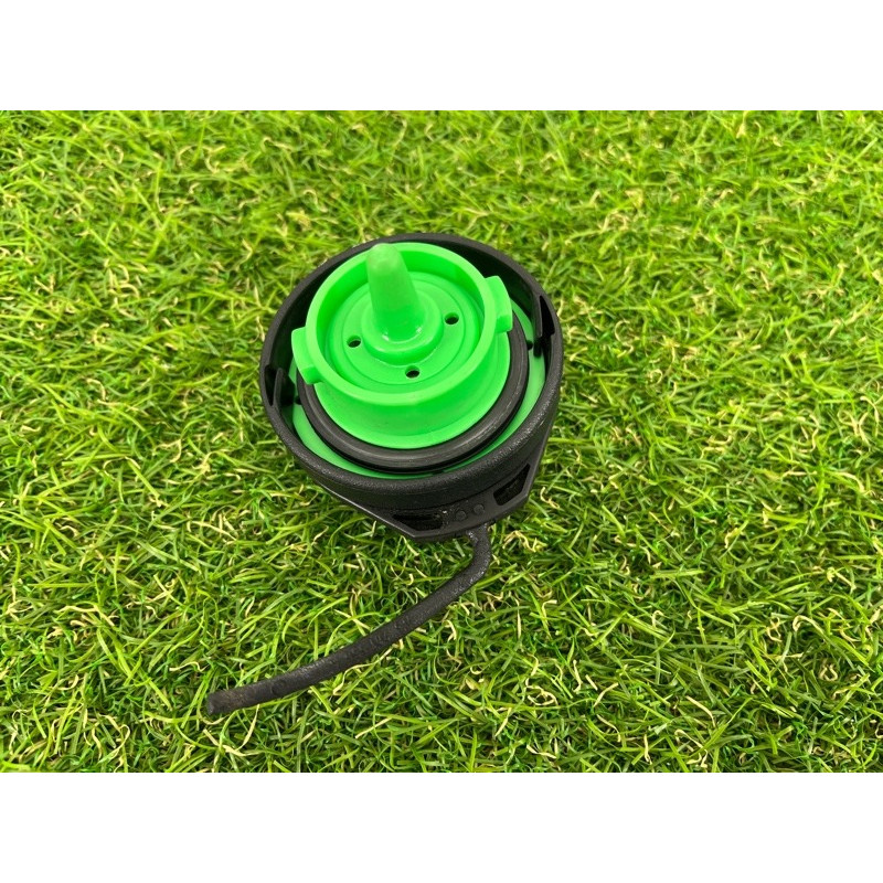 Крышка топливного бака (топливная система) Volkswagen Touareg NF 2012 3.6 7P0201550C