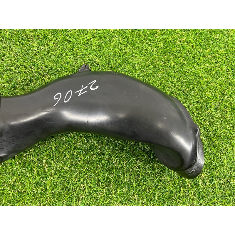 Патрубок воздушного фильтра (впускная система) Volkswagen Touareg NF 2011 3.6 7P6129609A