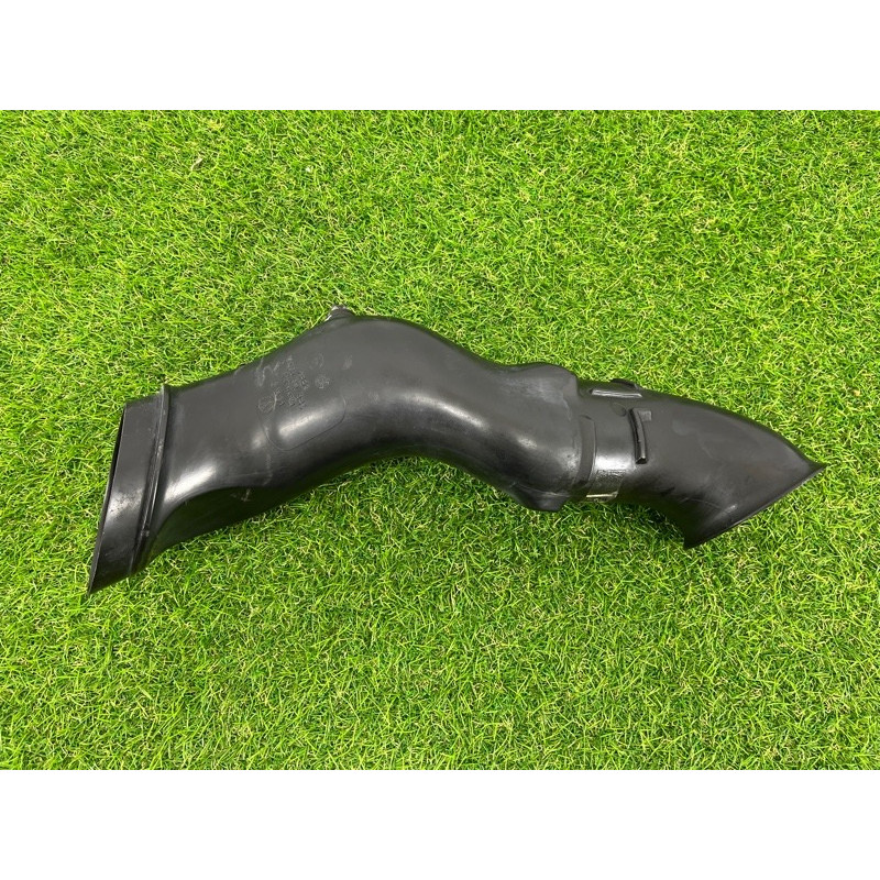 Патрубок воздушного фильтра (впускная система) Volkswagen Touareg NF 2011 3.6 7P6129609A