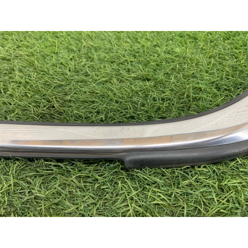 Молдинг стойки внешний (наружные элементы кузова) Jeep Compass MP 2018 2.4 5UP38SZZAD