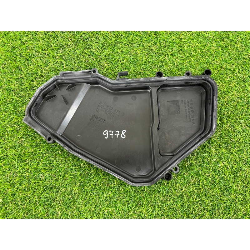 Крышка блока предохранителей (двигатель и элементы) PORSCHE CAYENNE 958 2013 3.6 95861011100