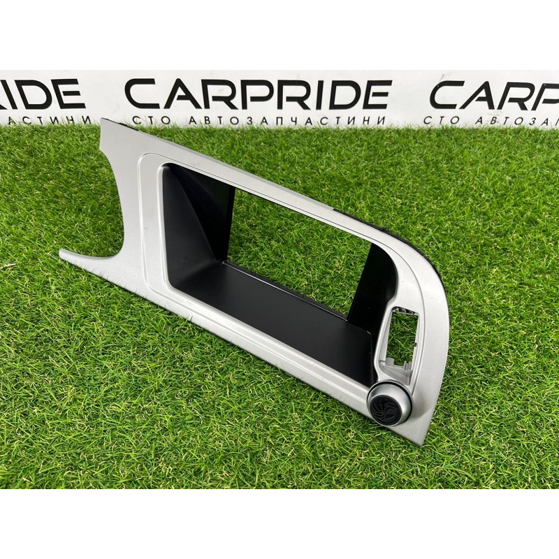 Декоративная накладка торпедо (салон) AUDI A4 B8 2012 2.0 TFSI 8K1857186HR66