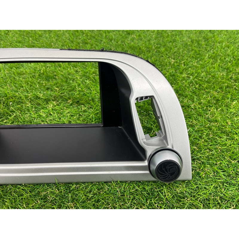 Декоративная накладка торпедо (салон) AUDI A4 B8 2012 2.0 TFSI 8K1857186HR66