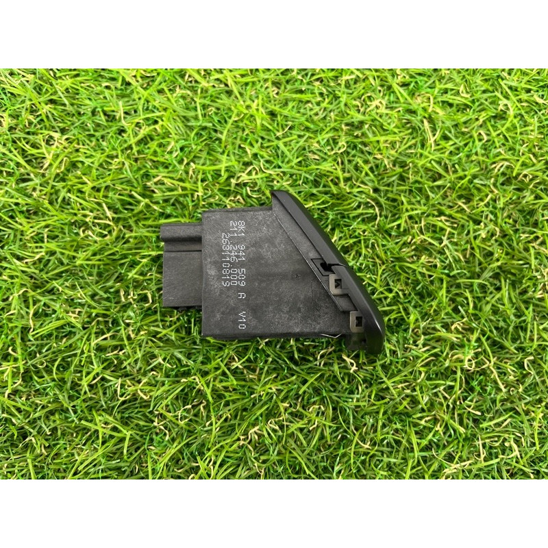 Кнопка аварийной сигнализации (электрика / кнопки) AUDI A4 B8 2012 2.0 TFSI 8K1941509AV10