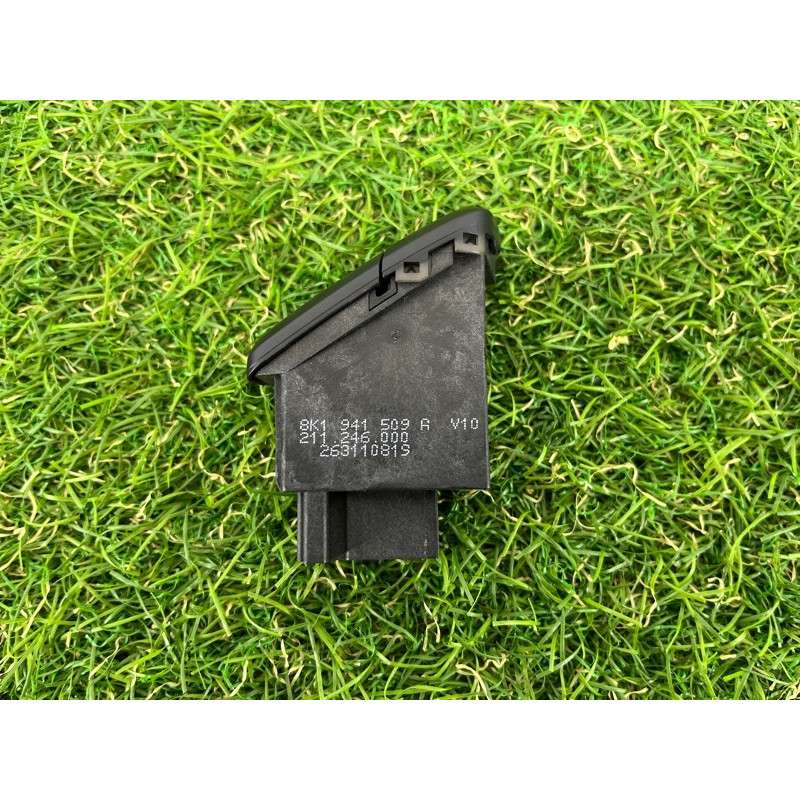 Кнопка аварийной сигнализации (электрика / кнопки) AUDI A4 B8 2012 2.0 TFSI 8K1941509AV10