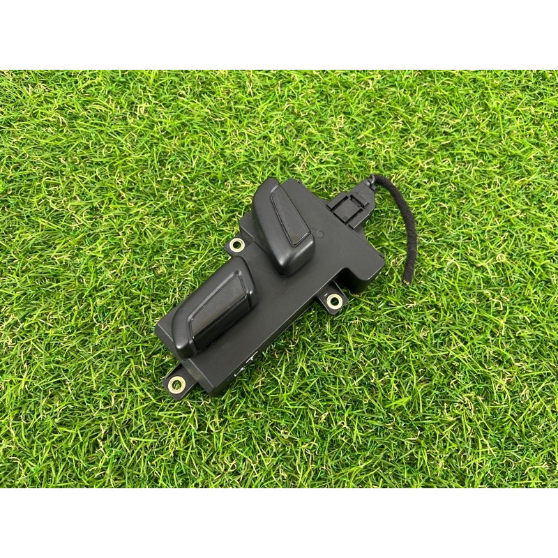 блок регулировки сидения (закрытая категория) Volkswagen Touareg NF 2011 3.6 7P6959747A