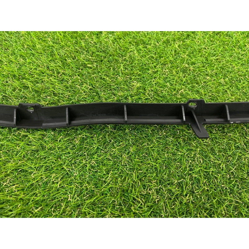 Кронштейн спойлера (кузов и элементы) PORSCHE CAYENNE 958 2012 4.8 95851293302