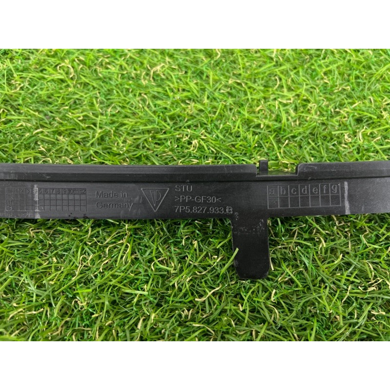 Кронштейн спойлера (кузов и элементы) PORSCHE CAYENNE 958 2012 4.8 95851293302