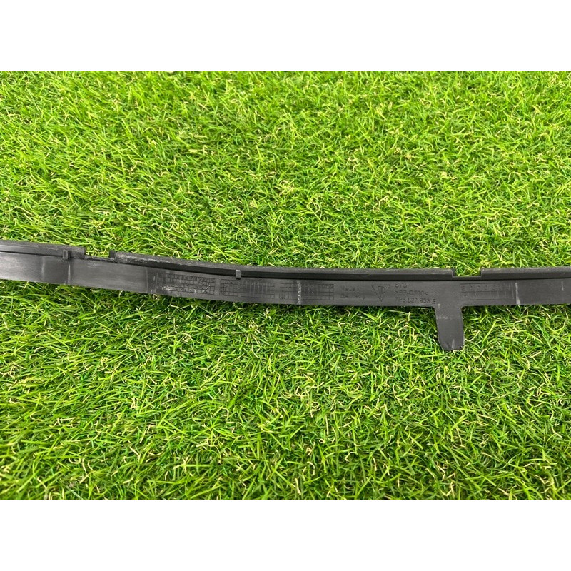 Кронштейн спойлера (кузов и элементы) PORSCHE CAYENNE 958 2013 3.6 95851293302