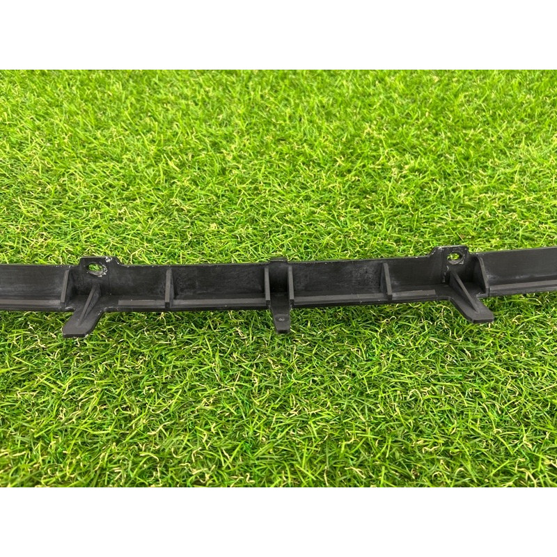 Кронштейн спойлера (кузов и элементы) PORSCHE CAYENNE 958 2013 3.6 95851293302