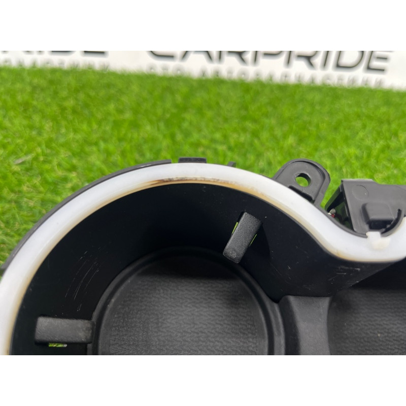 Подстаканник (салон) Jeep Grand Cherokee WK2 2016 3.6 68212604AA
