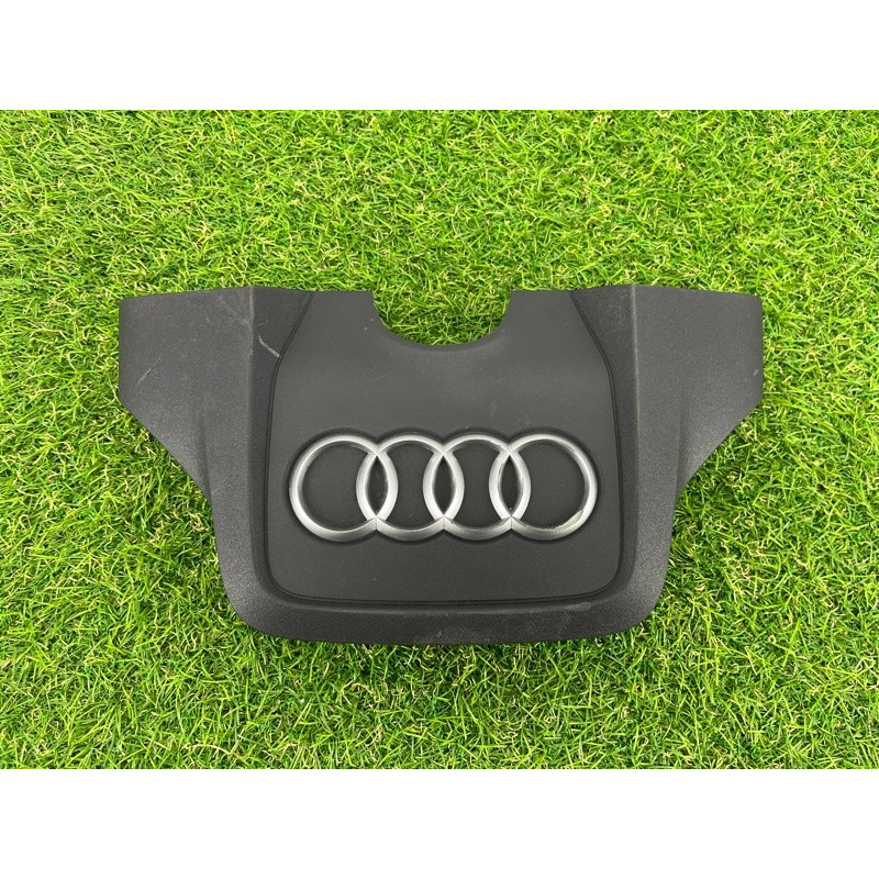 Декоративна кришка двигуна (двигун та елементи) AUDI Q7 4L 2014 3.0 TFSi CTWB 06E103926N