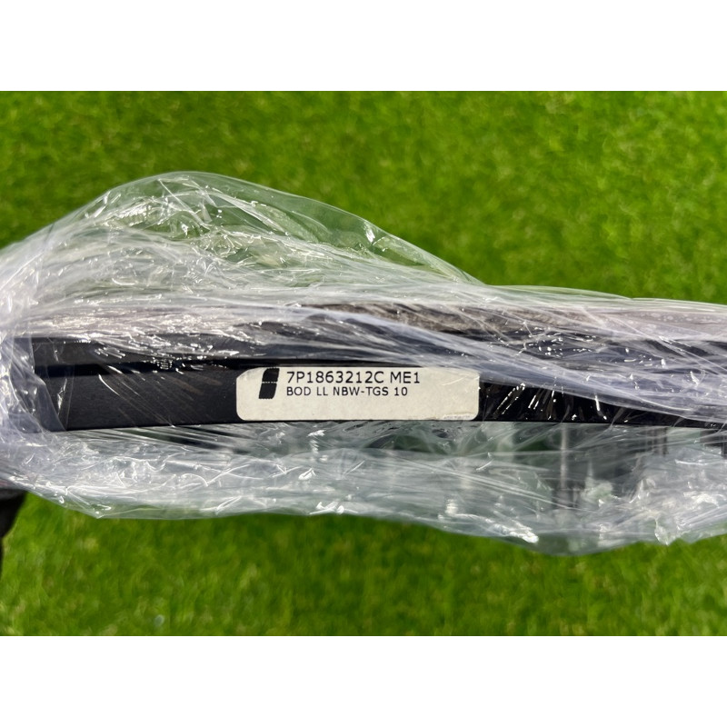 Декоративная накладка центральной консоли (салон) Volkswagen Touareg NF 2012 3.0 7P1863212CME1