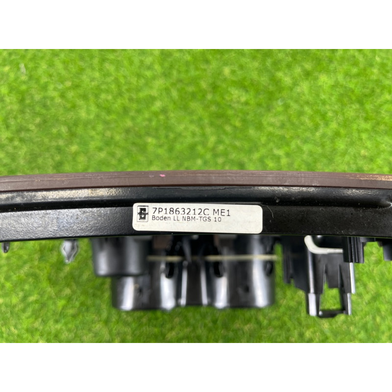 Декоративная накладка центральной консоли (салон) Volkswagen Touareg NF 2011 3.6 7P1863212CME1