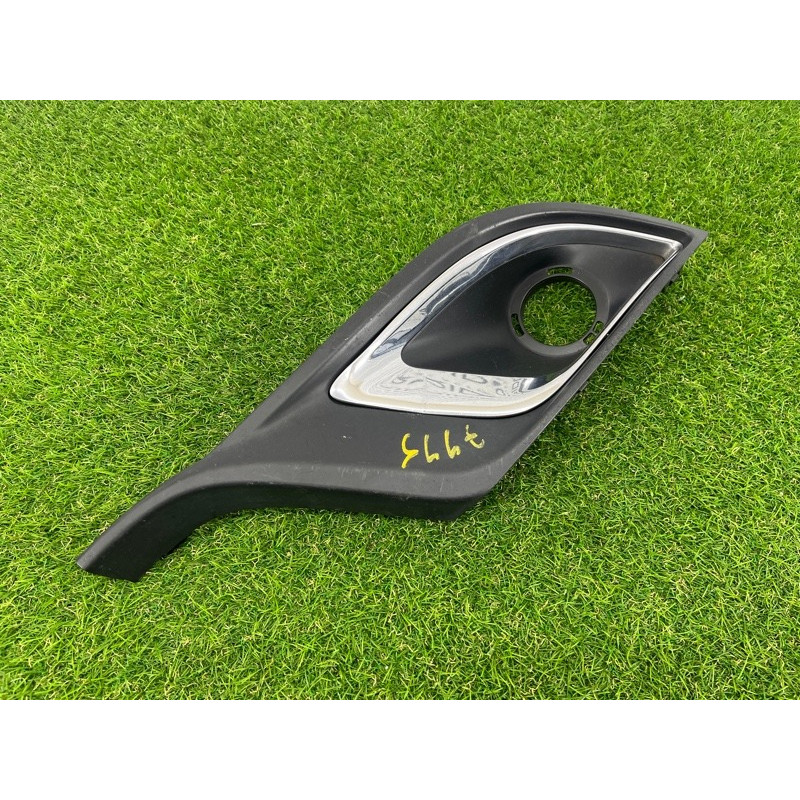 Накладка противотуманной фары (кузов и элементы) Dodge Durango WD 2018 5113679AC