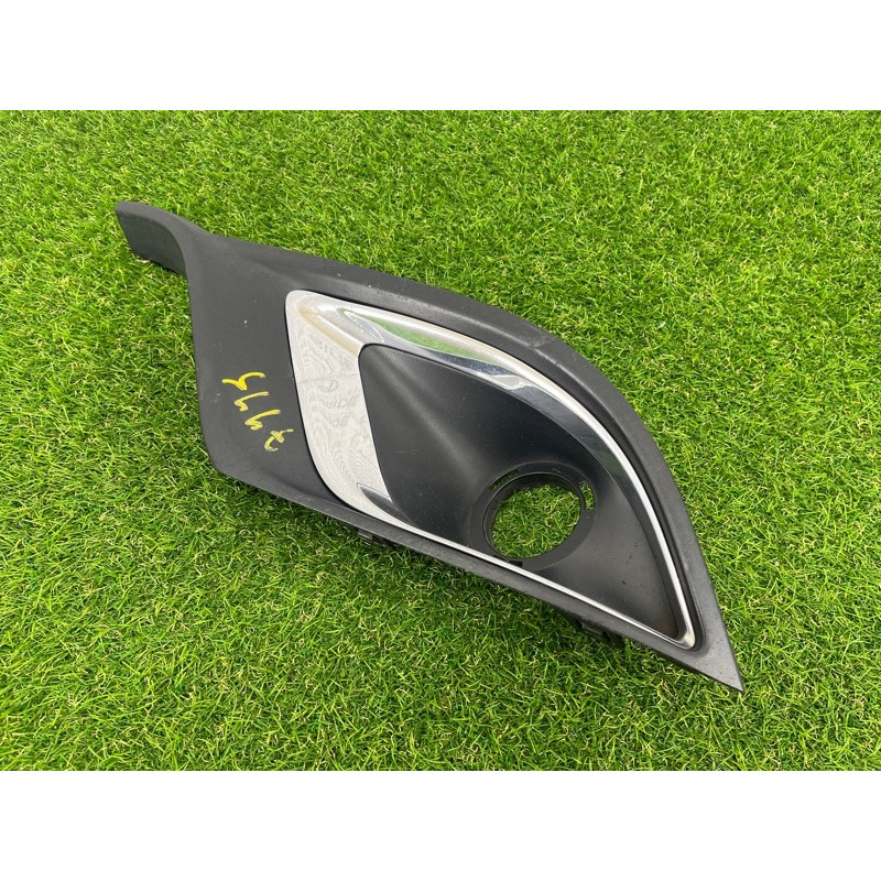 Накладка противотуманной фары (кузов и элементы) Dodge Durango WD 2018 5113679AC