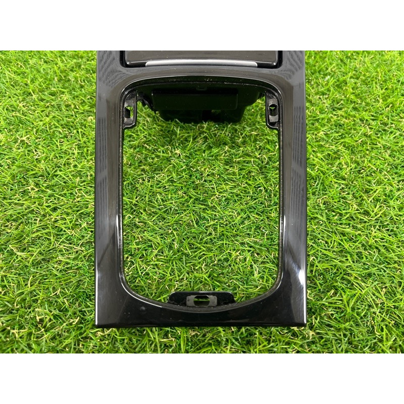 Декоративная накладка центральной консоли (салон) PORSCHE CAYENNE 958 2012 4.8 958553324006BB