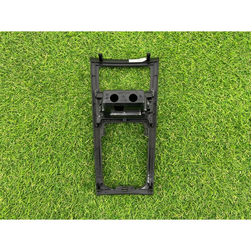 Декоративная накладка центральной консоли (салон) PORSCHE CAYENNE 958 2012 4.8 958553324006BB