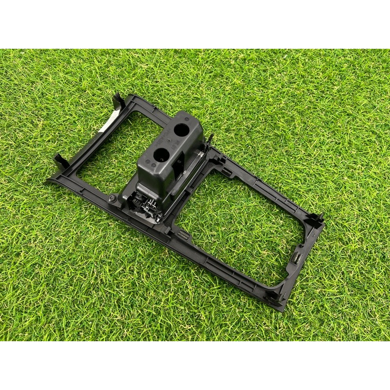 Декоративная накладка центральной консоли (салон) PORSCHE CAYENNE 958 2012 4.8 958553324006BB