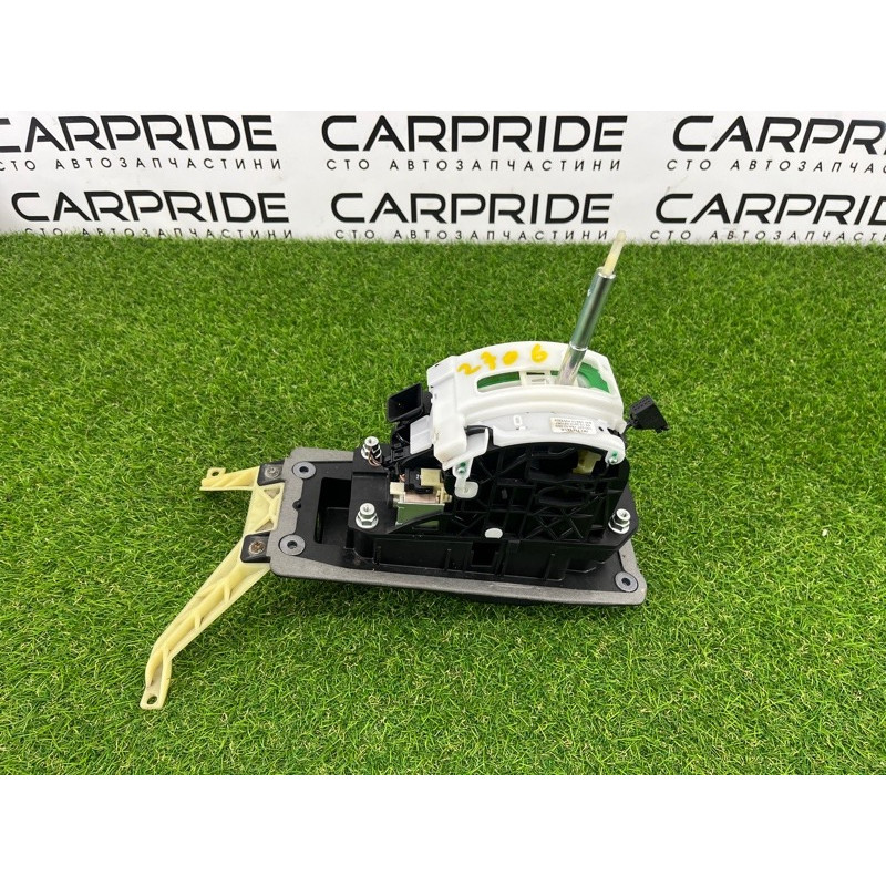 Селектор АКПП (трансмиссия) Volkswagen Touareg NF 2011 3.6 7P1713105