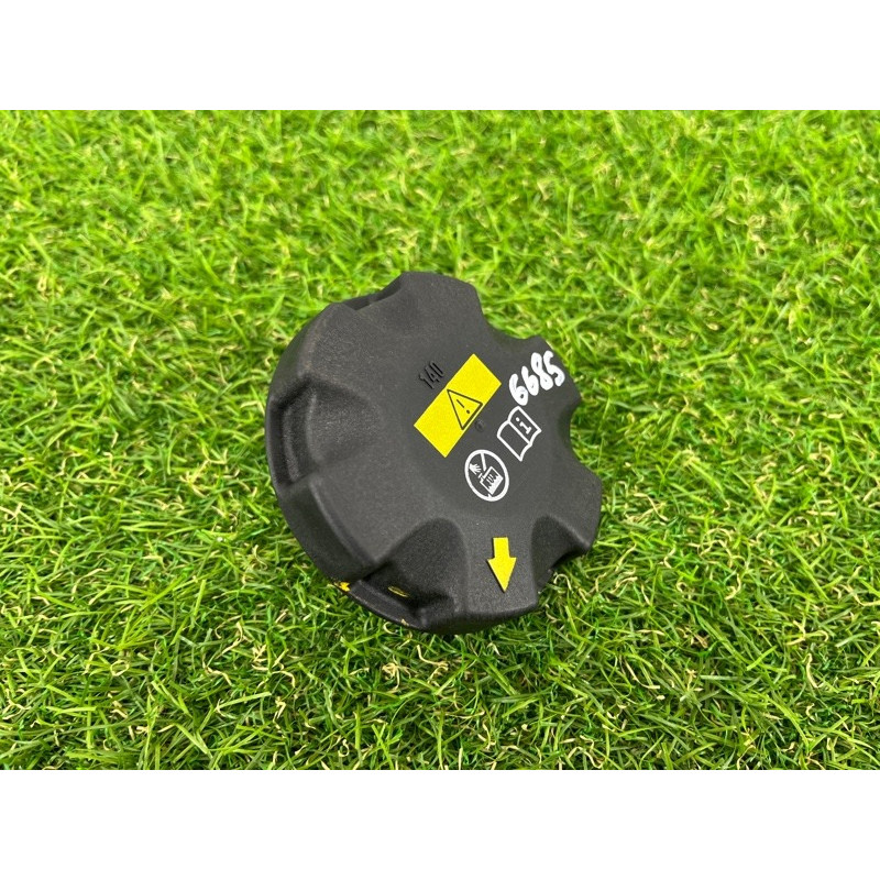 Крышка расширительного бачка (система охлаждения) BMW 4-series F32 2015 2.0 17117639020