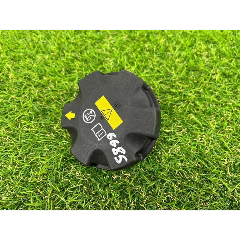 Крышка расширительного бачка (система охлаждения) BMW 4-series F32 2015 2.0 17117639020