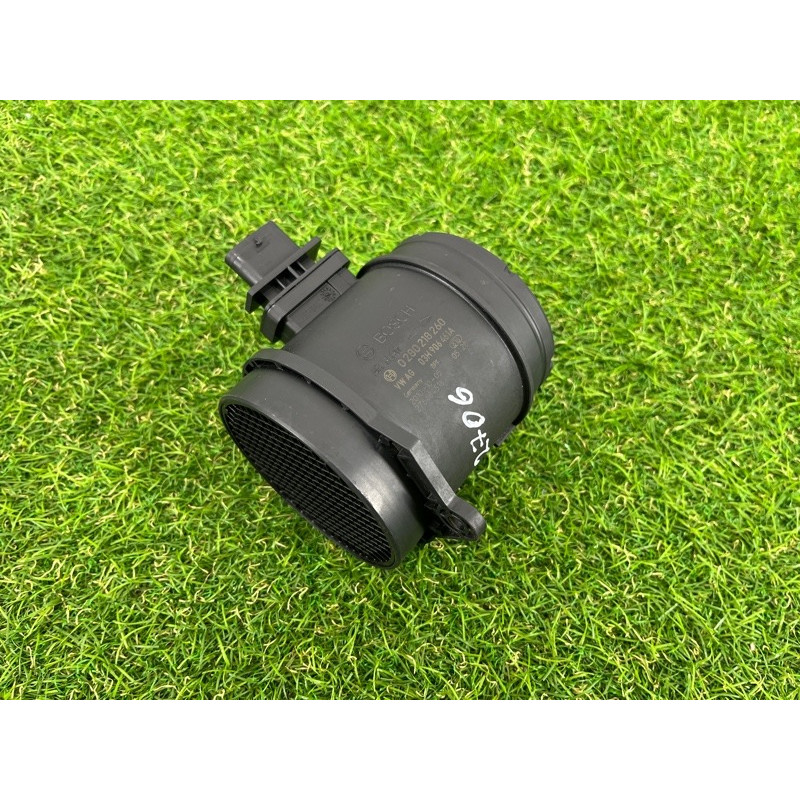 Датчик массового расхода воздуха (электрика двигателя) Volkswagen Touareg NF 2011 3.6 03H906461A