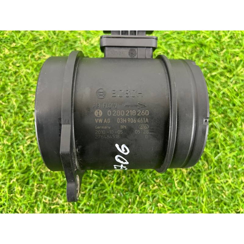 Датчик массового расхода воздуха (электрика двигателя) Volkswagen Touareg NF 2011 3.6 03H906461A
