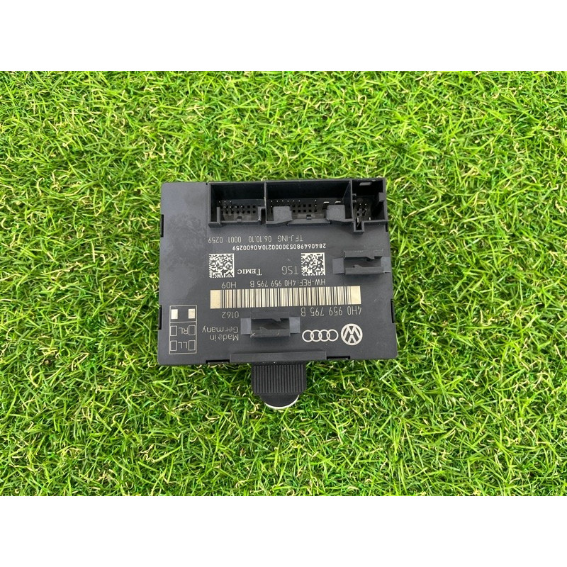 Блок управления дверьми (электрика / блоки управления) Volkswagen Touareg NF 2011 3.6 4H0959795B