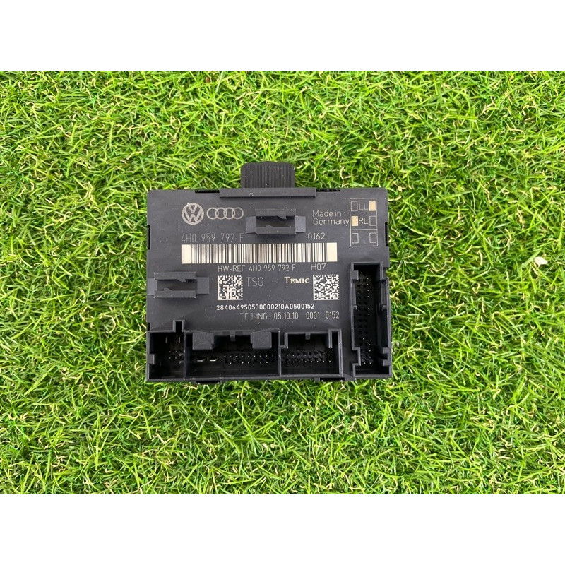 Блок управления дверьми (электрика / блоки управления) Volkswagen Touareg NF 2011 3.6 4H0959792F