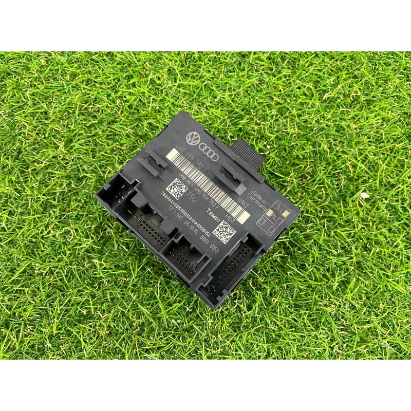 Блок управления дверьми (электрика / блоки управления) Volkswagen Touareg NF 2011 3.6 4H0959792F