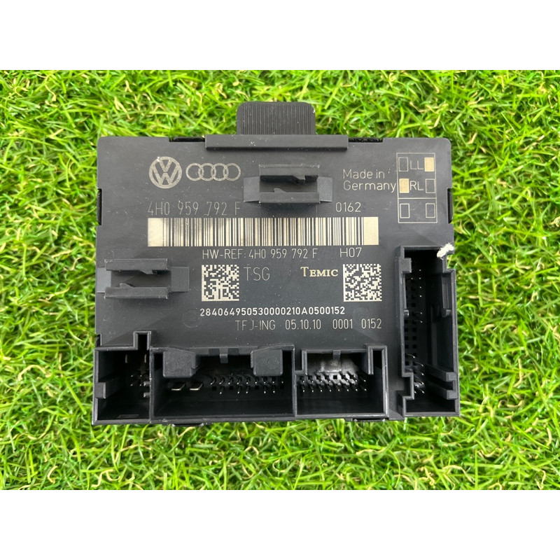 Блок управления дверьми (электрика / блоки управления) Volkswagen Touareg NF 2011 3.6 4H0959792F