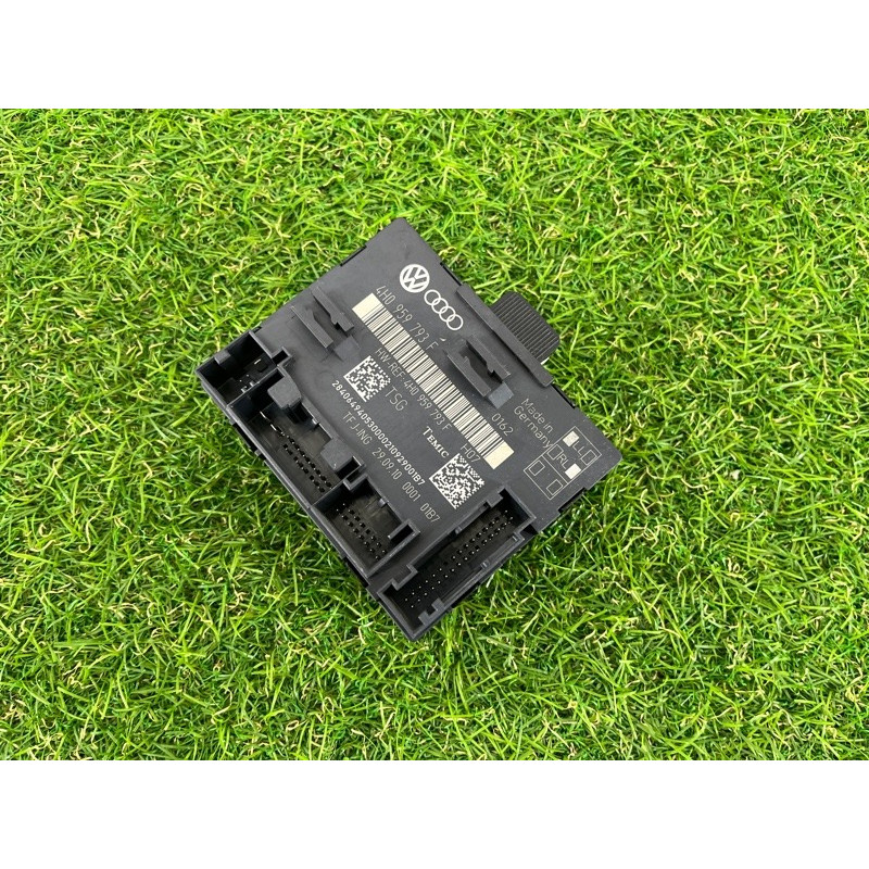 Блок управления дверьми (электрика / блоки управления) Volkswagen Touareg NF 2011 3.6 4H0959793F