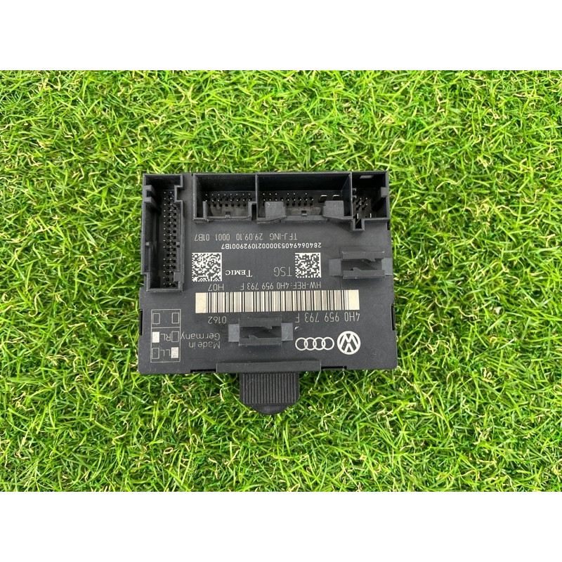 Блок управления дверьми (электрика / блоки управления) Volkswagen Touareg NF 2011 3.6 4H0959793F