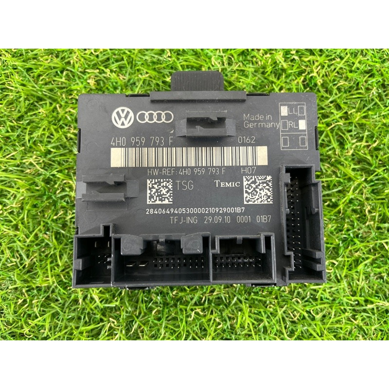Блок управления дверьми (электрика / блоки управления) Volkswagen Touareg NF 2011 3.6 4H0959793F