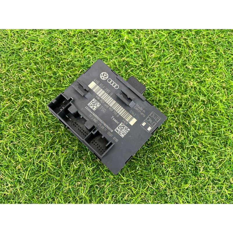 Блок управления дверьми (электрика / блоки управления) Volkswagen Touareg NF 2012 3.0 4H0959795B