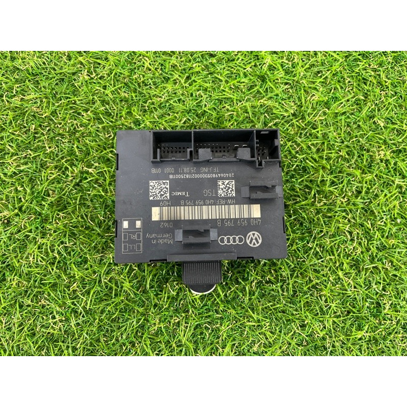 Блок управления дверьми (электрика / блоки управления) Volkswagen Touareg NF 2012 3.0 4H0959795B