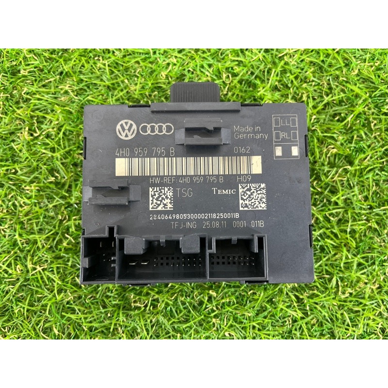 Блок управления дверьми (электрика / блоки управления) Volkswagen Touareg NF 2012 3.0 4H0959795B