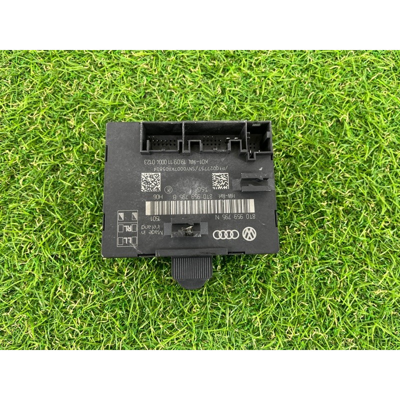 Блок управления дверьми (электрика / блок управления) AUDI A4 B8 2012 2.0 TFSI 8T0959795N