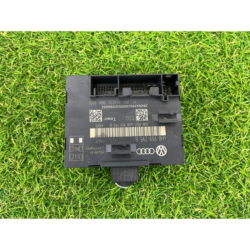 Блок управления дверьми (электрика / блоки управления) Volkswagen Touareg NF 2012 3.6 4H0959795B