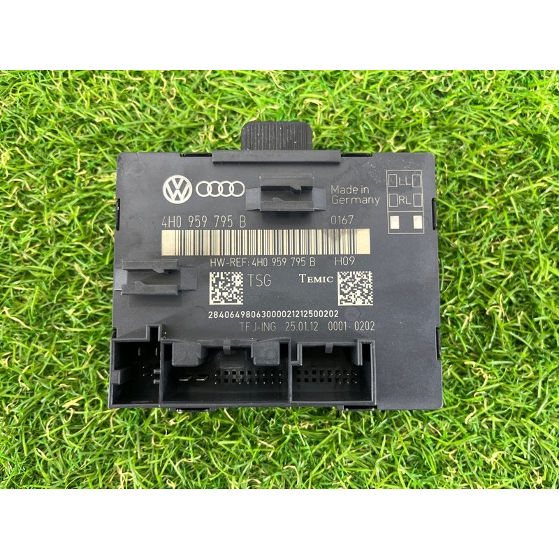 Блок управления дверьми (электрика / блоки управления) Volkswagen Touareg NF 2012 3.6 4H0959795B
