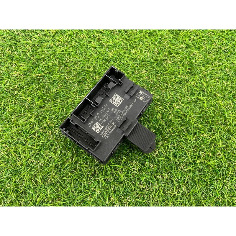 Блок управления дверьми (электрика / блоки управления) AUDI Q7 4M 2018 3.0 TFSi 4M0959592H