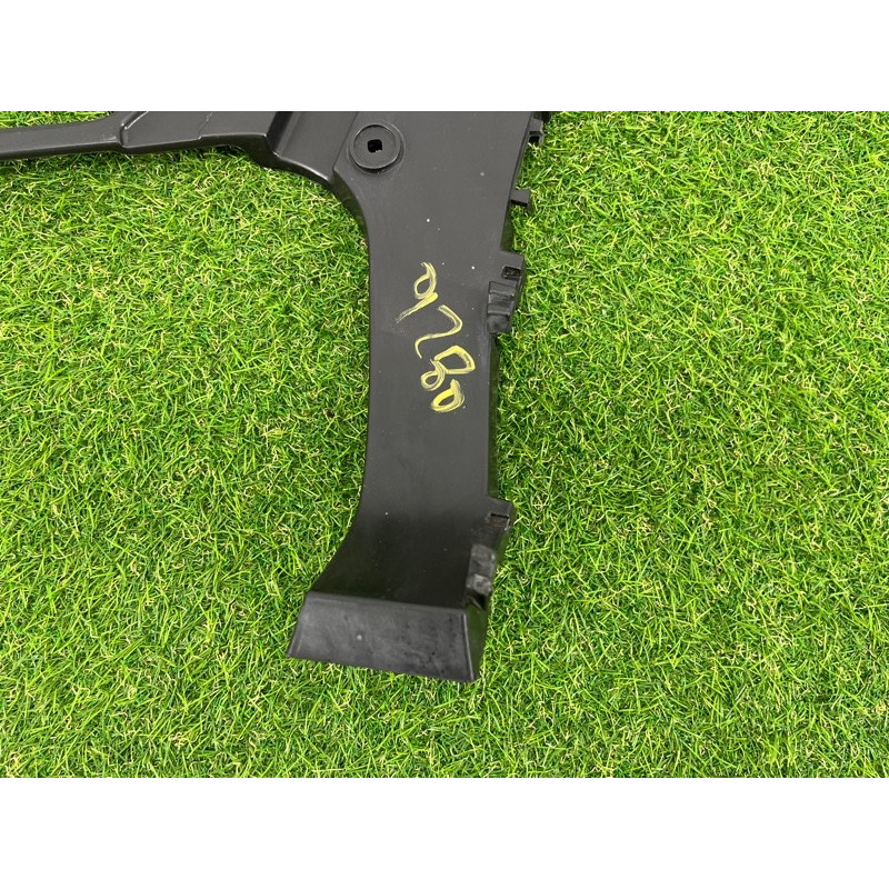 Крепление бампера (кузов и элементы) AUDI Q7 4L 2014 3.0 TFSi CTWB 4L0807453A