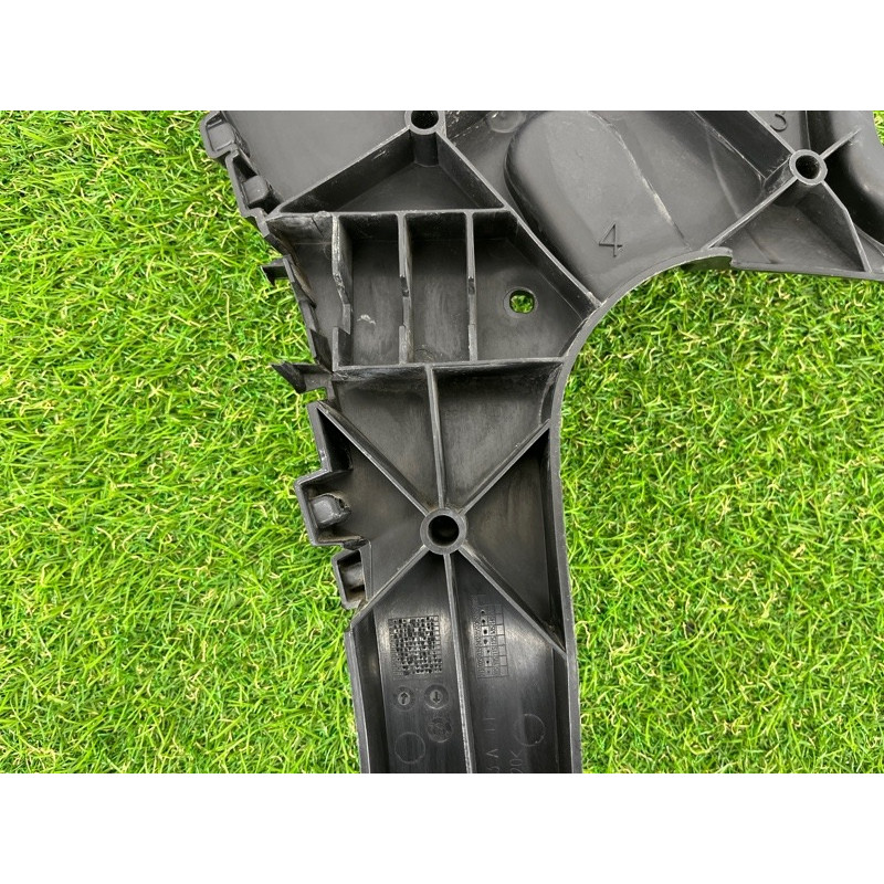 Крепление бампера (кузов и элементы) AUDI Q7 4L 2014 3.0 TFSi CTWB 4L0807453A