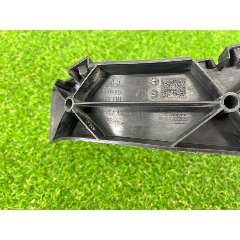 Крепление бампера (кузов и элементы) AUDI Q7 4L 2014 3.0 TFSi CTWB 4L0807453A