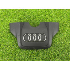 Декоративная крышка двигателя