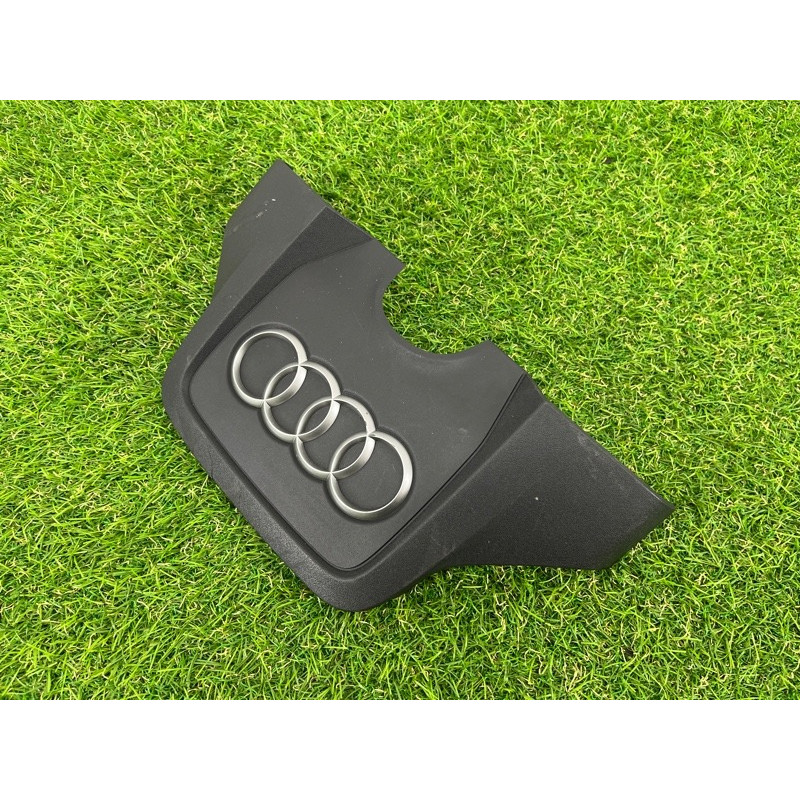 Декоративная крышка двигателя (двигатель и элементы) AUDI A7 4G 2013 3.0 CGXB 06E103926N