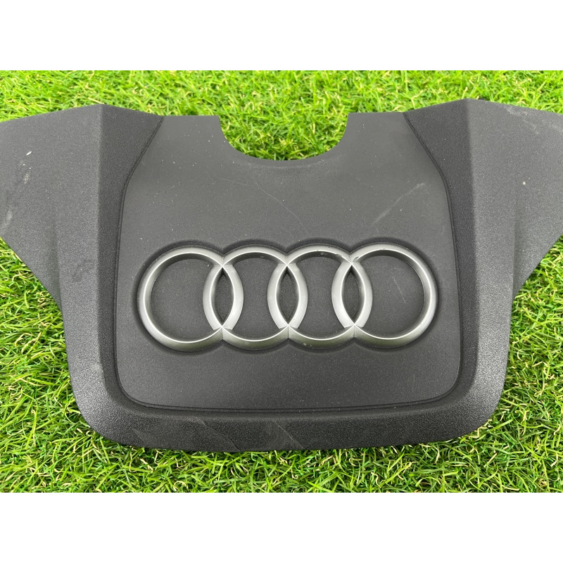 Декоративная крышка двигателя (двигатель и элементы) AUDI A7 4G 2013 3.0 CGXB 06E103926N