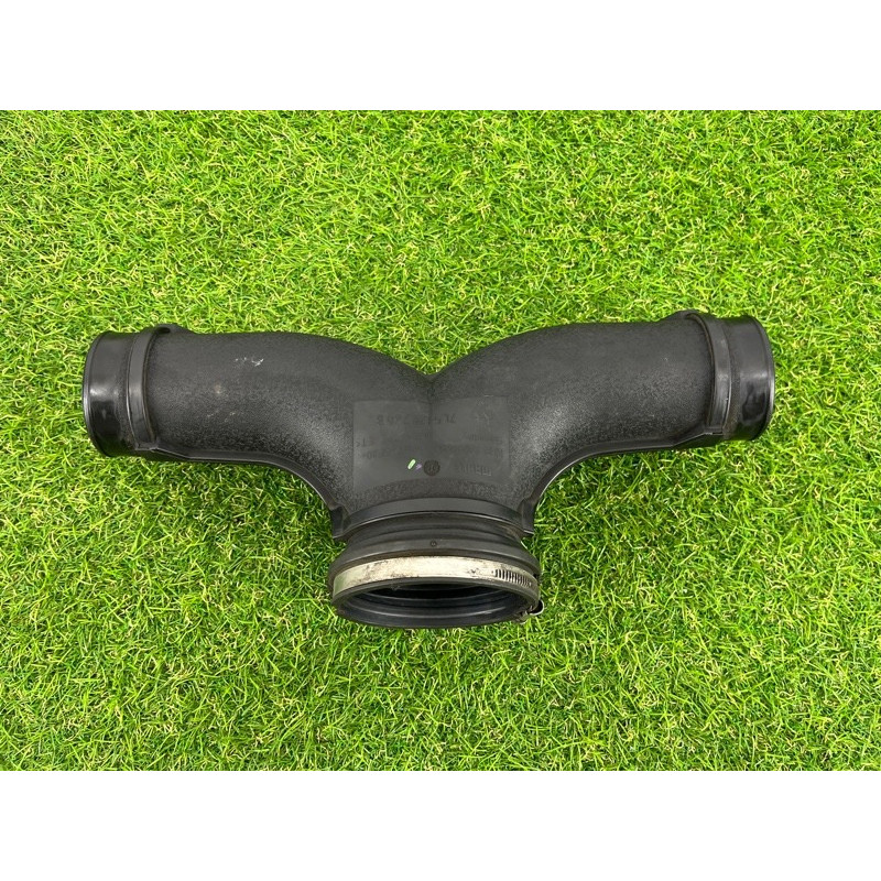 Патрубок воздушного фильтра (впускная система) PORSCHE CAYENNE 958 2012 4.8 95511004620